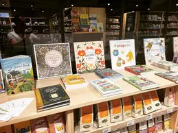 625-biocoop-trets-magasin-bio-livres.webp