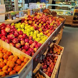 625-biocoop-trets-magasin-bio-pomme-fruit-legfume-local.webp