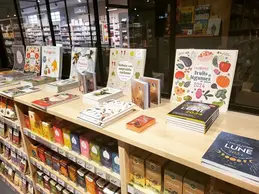 625-biocoop-trets-magasin-bio-the-livre-bien-etre.webp